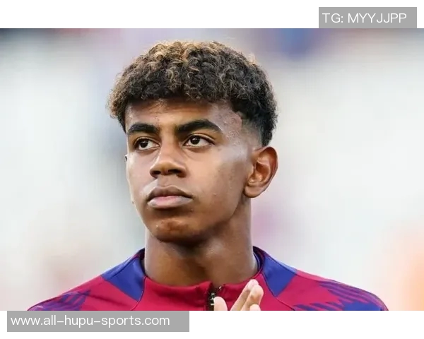 塞尔电台：亚马尔因背部不适缺席巴萨周六训练